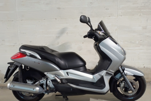 Yamaha xmax 250
