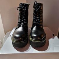 anfibi neri Catwalk nr. 37