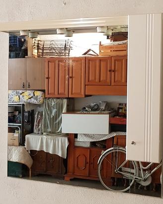 specchiera bagno con mensola.