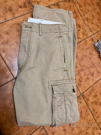 Pantaloni levis