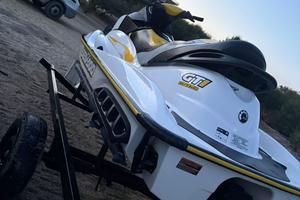 Moto d'acqua sea-doo