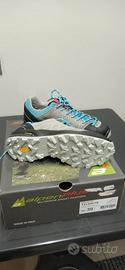 SCARPE DA TREKKING TG 39 NUOVE