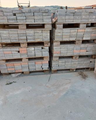betonella usata 20x16 circa 70 mq