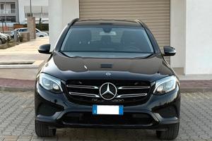 Glc 220 d 4 matic total black