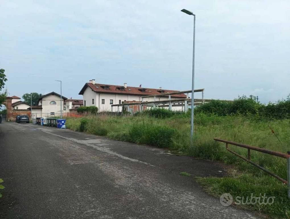 Immobile in asta di 4403 m² a Vinovo - Vista 2