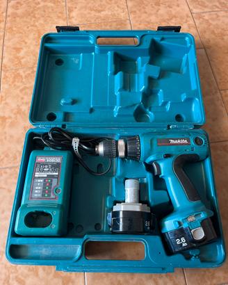 Makita avvitatore  14,4 v 2,6 ah
