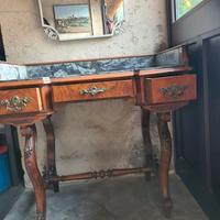 Scrivania stile liberty