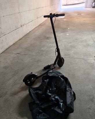 monopattino elettrico XIAOMI MI Eletric 