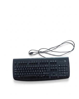 ⌨️ Tastiera Logitech cablata USB (Retro)