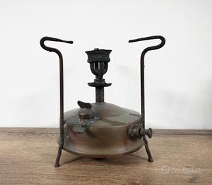 fornello a petrolio antico in rame