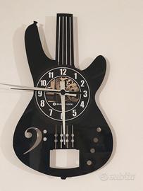 orologio a forma di basso