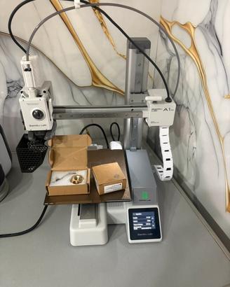 Stampante bambulab  A1 mini