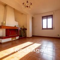 IMMOBILE DI AMPIA METRATURA CON INGRESSO INDIPENDE