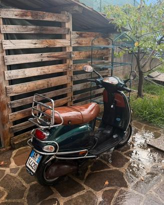 vespa et4  150