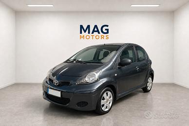 Aygo 1.0 12V VVT-i 5 porte Now