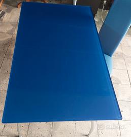 Scrivania in vetro blu e metallo 