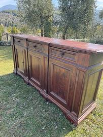 Antica credenza in legno massello