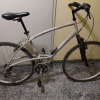 BICICLETTA DECATHLON