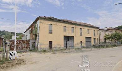 Immobile in asta di 13035 m² a Canelli