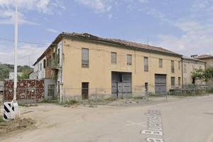 Immobile in asta di 13035 m² a Canelli