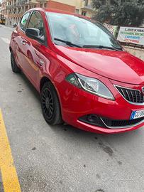 Lancia Y HYBRID