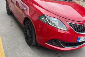 Lancia Y HYBRID