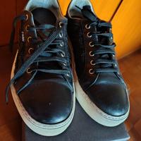 Scarpe Frau ricamate nere
