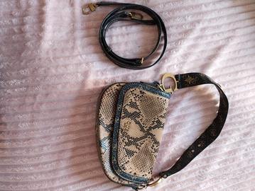 Borsetta Guess stampa coccodrillo