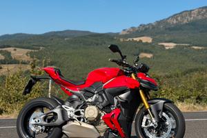 Ducati Streetfighter V4 S