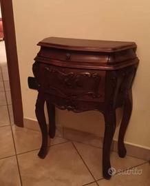 Coppia comodini stile barocco veneziano noce