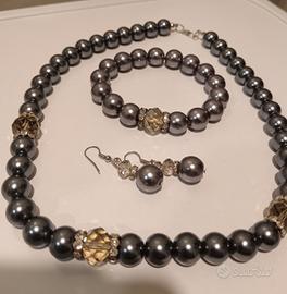 Set di tre pezzi bigiotteria vintage. 