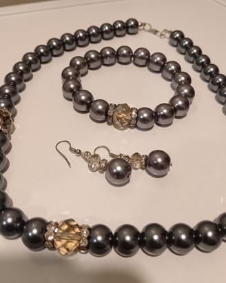Set di tre pezzi bigiotteria vintage. 