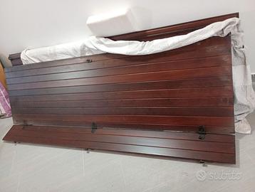 Scuro in legno per portafinestra
