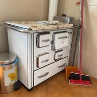 Cucina stufa economica a legna