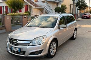 Opel Astra dell’anno 2008, cilindrata 1.7d