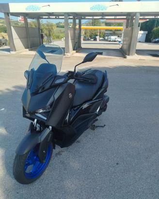 Yamaha XMAX 125 (2024) Icon Black – Soli 4.800 km