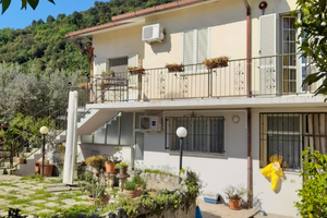 Villetta singola con ampio spazio esterno