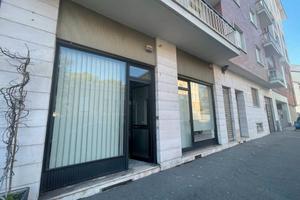 Negozio con vetrina