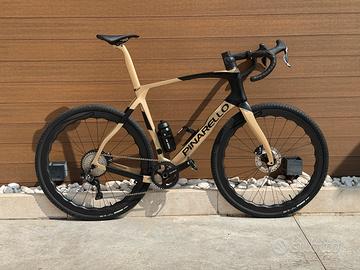 Bici gravel PINARELLO GREVIL F9