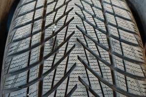 PNEUMATICI 255/45 19 GOOD YEAR INVERNALI