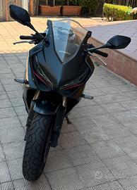 Honda CBR 650R 95CV