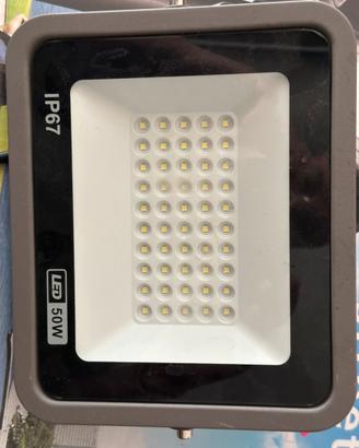 Faro a led