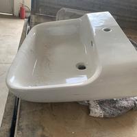 Lavandino ceramica con colonna Ideal standard