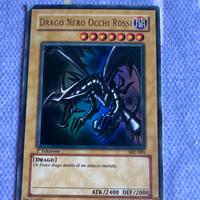 Drago nero occhi rossi