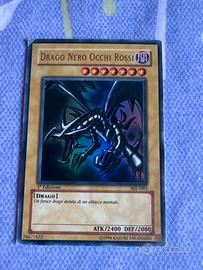 Drago nero occhi rossi