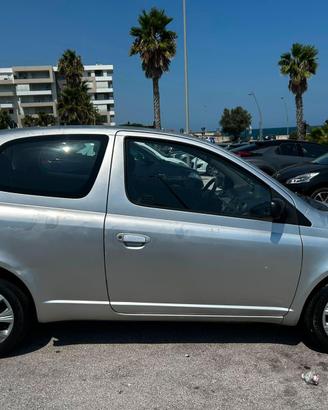 TOYOTA YARIS 1.0 OK NEOPATENTATI