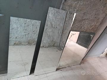 Nr. 3 specchi (€ 10/€15)