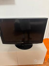 TV LG 32LH2000 32 pollici