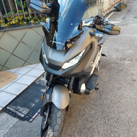 X-adv 750