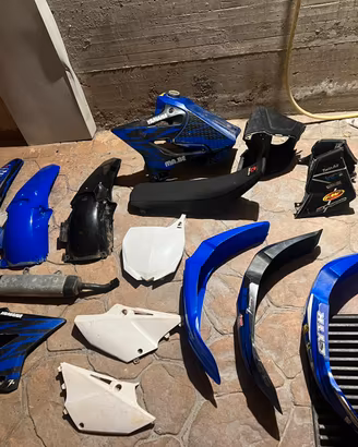 carene/ricambi yz 125